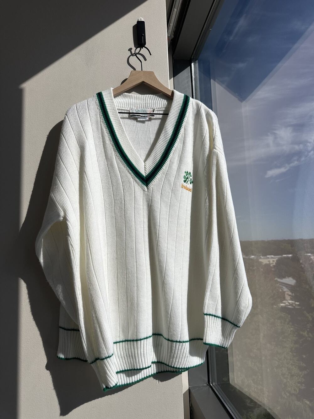 Quill's Woolen Market Ireland Men's Long Sleeve White Embroidered Sweater Sz XL